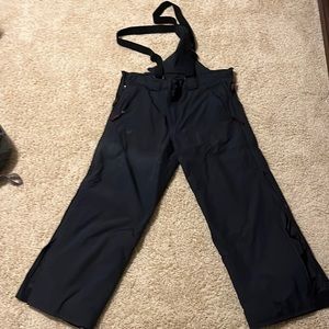Obermeyer ski bibs/ pants. Large size black color.
